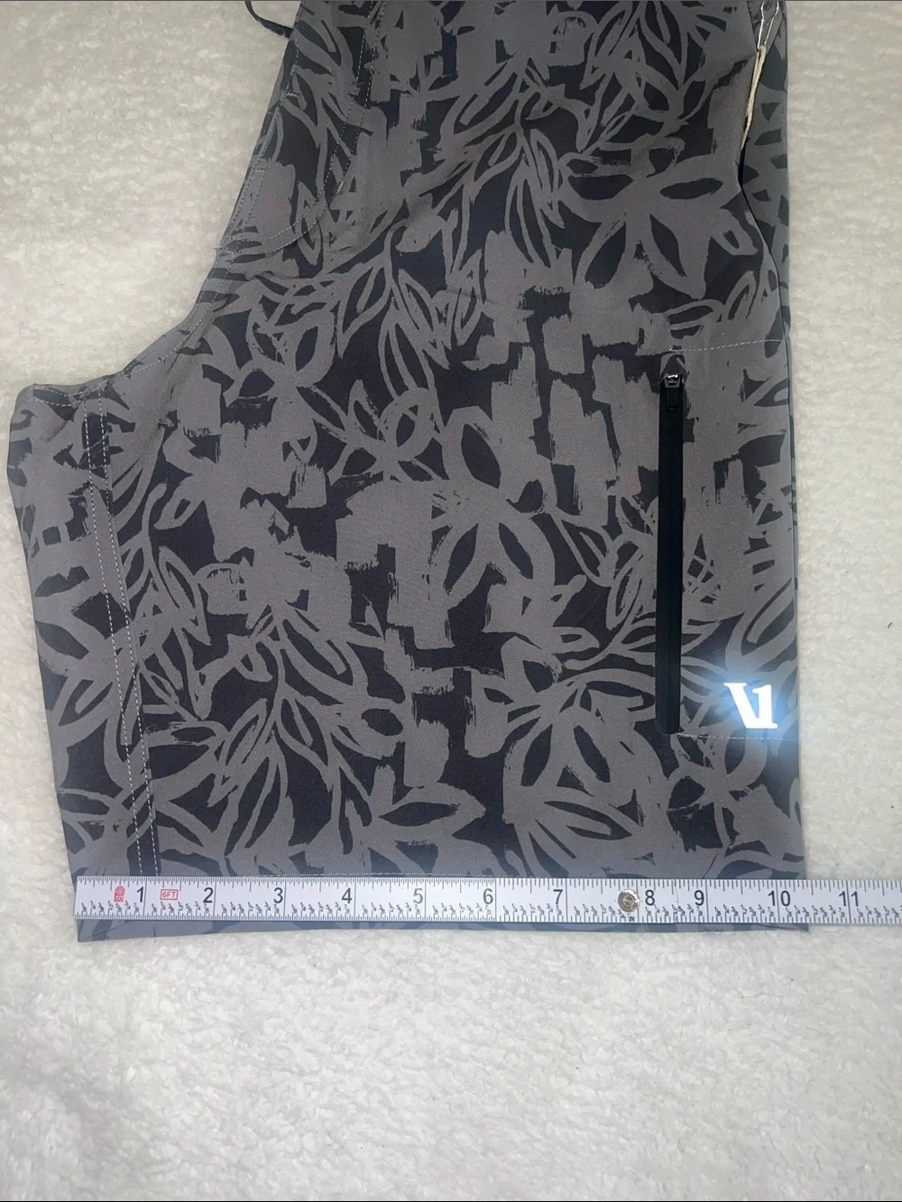 Vuori Infinity Boardshort Rob Machado Floral Surf Swim Shorts 30 NWT